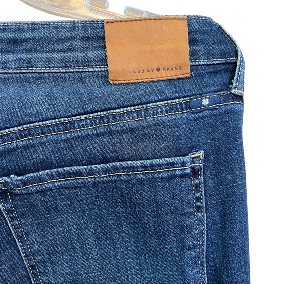 Lucky Brand Jeans Bridgette Skinny Denim Size 12/31 Skinny Jean Distressed Hem - Picture 4 of 7